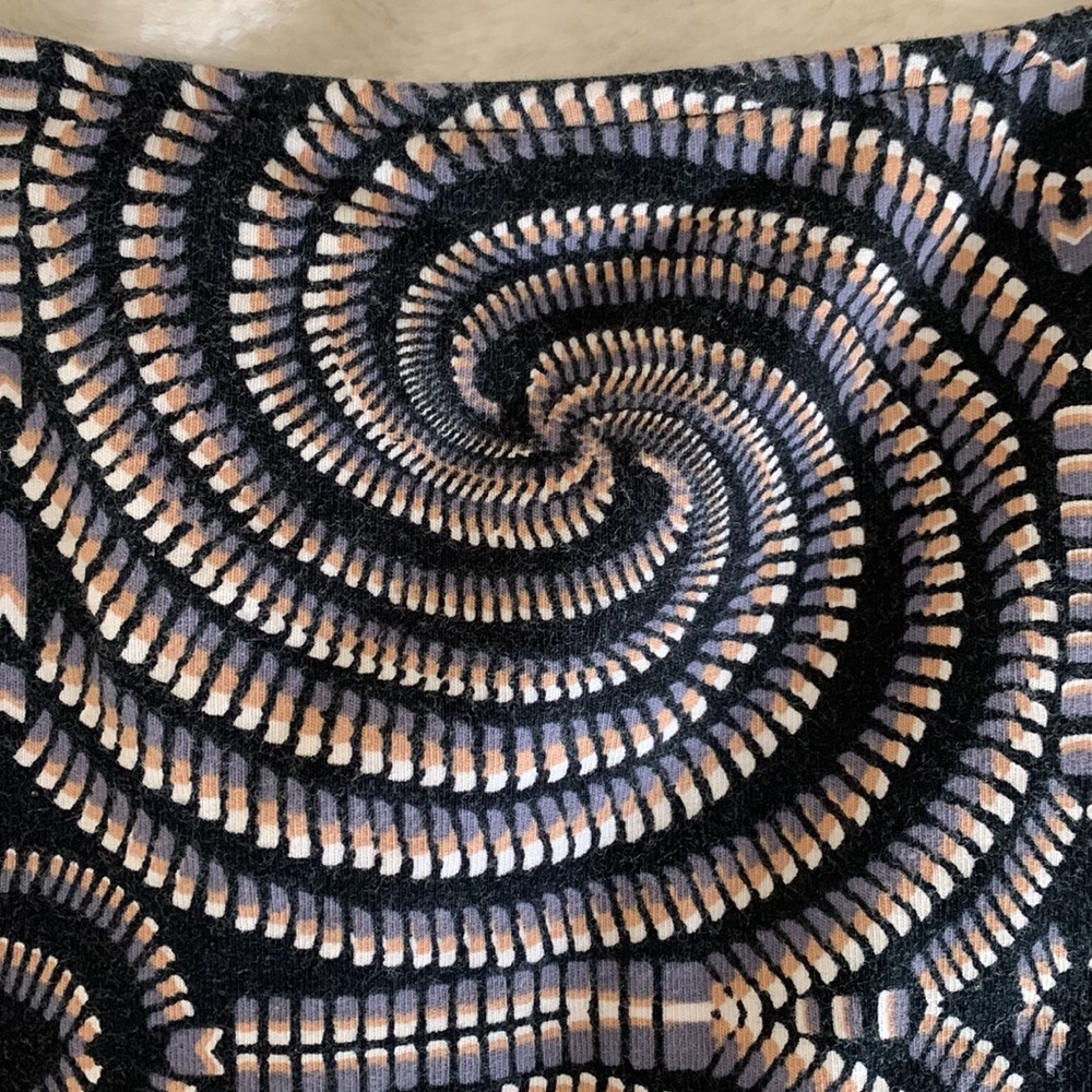 patterned cropped tank - Picture 2 of 2